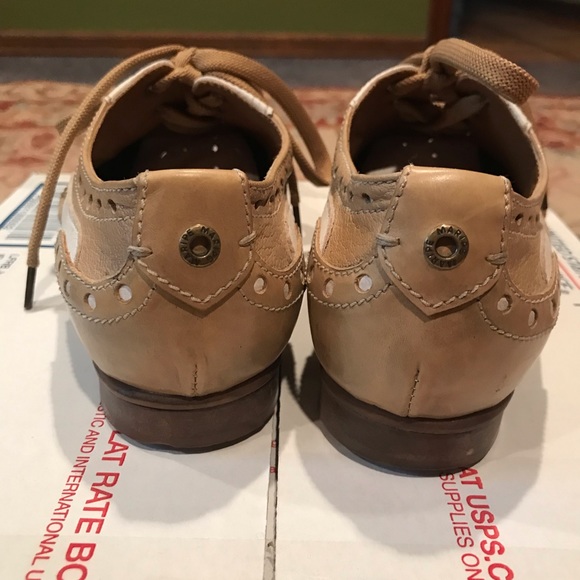 RINALDI LEATHER SHOES 9.5 MEDIUM ($169. When purchased) - Picture 6 of 11